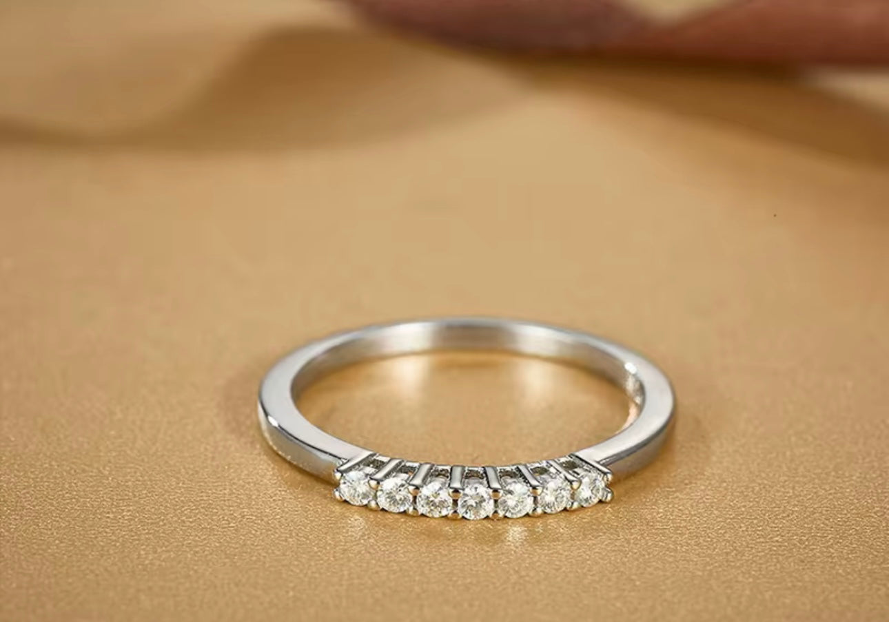 Luxury Moissanite Ring for Women | 925 Sterling Silver | Stunning Sparkle